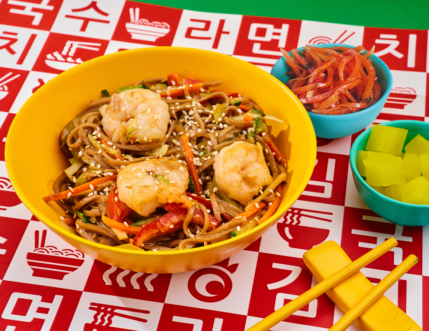 Панчан-сет с гречневой лапшой и креветками