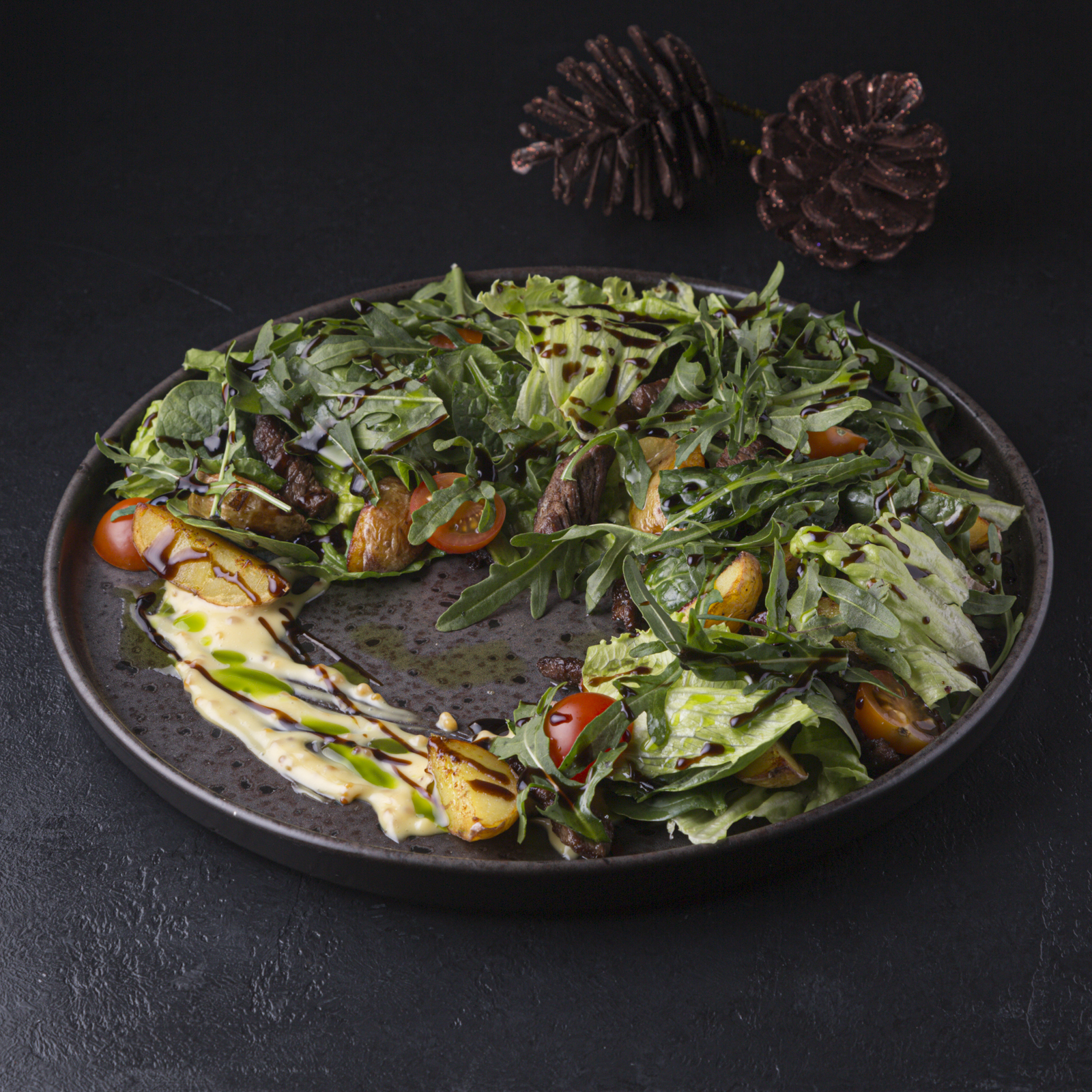 Салат с говядиной и картофелем