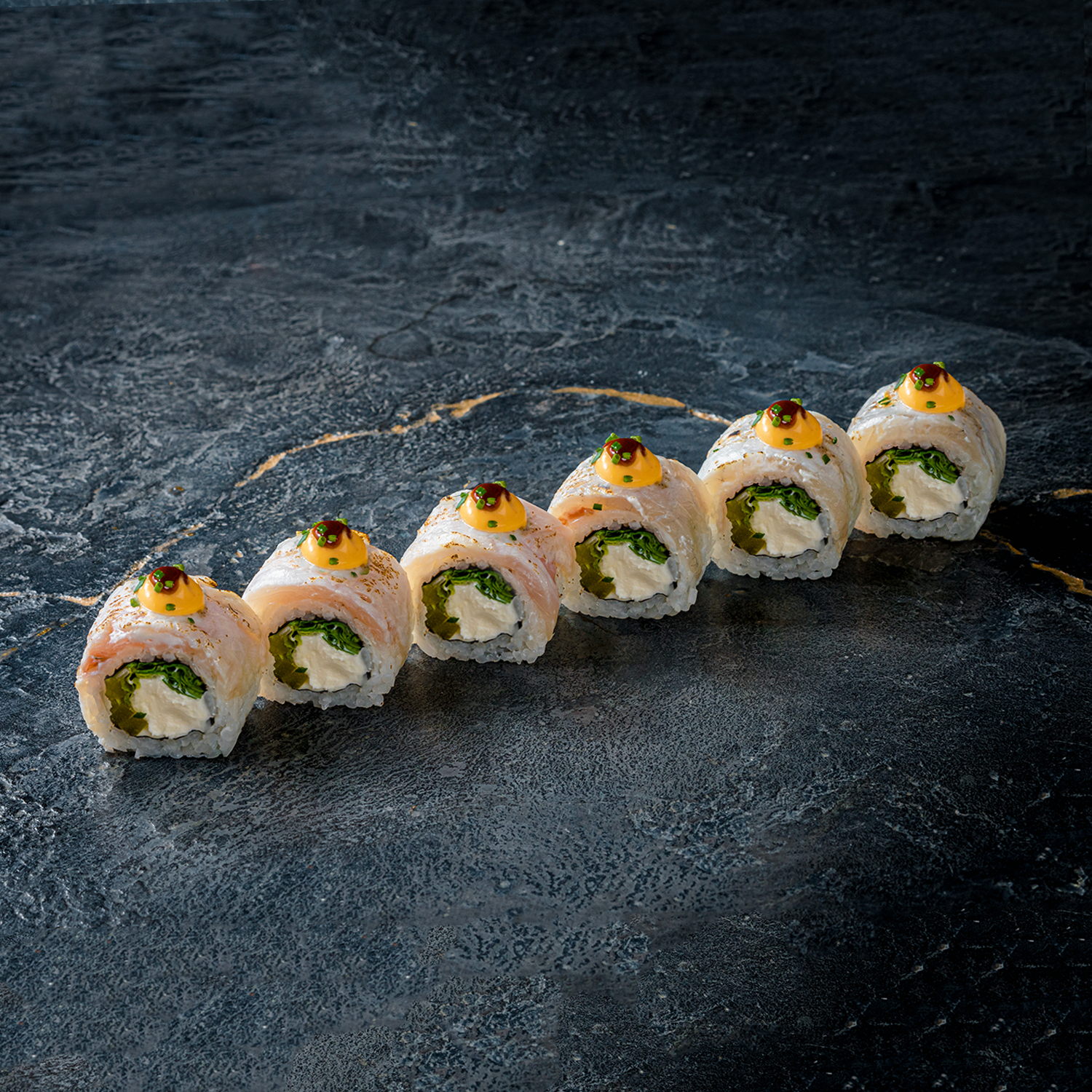 Ролл татаки Дорадо