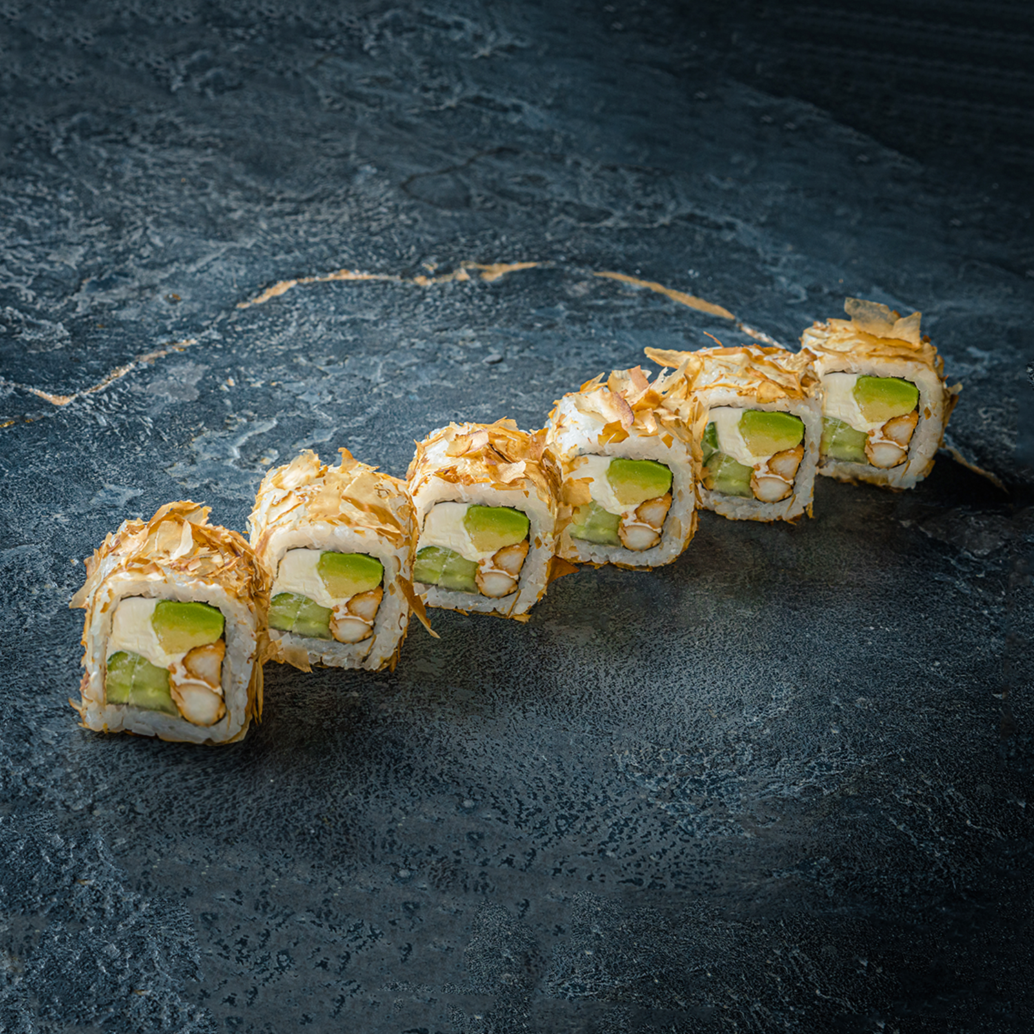 Ролл бонито с Дорадо