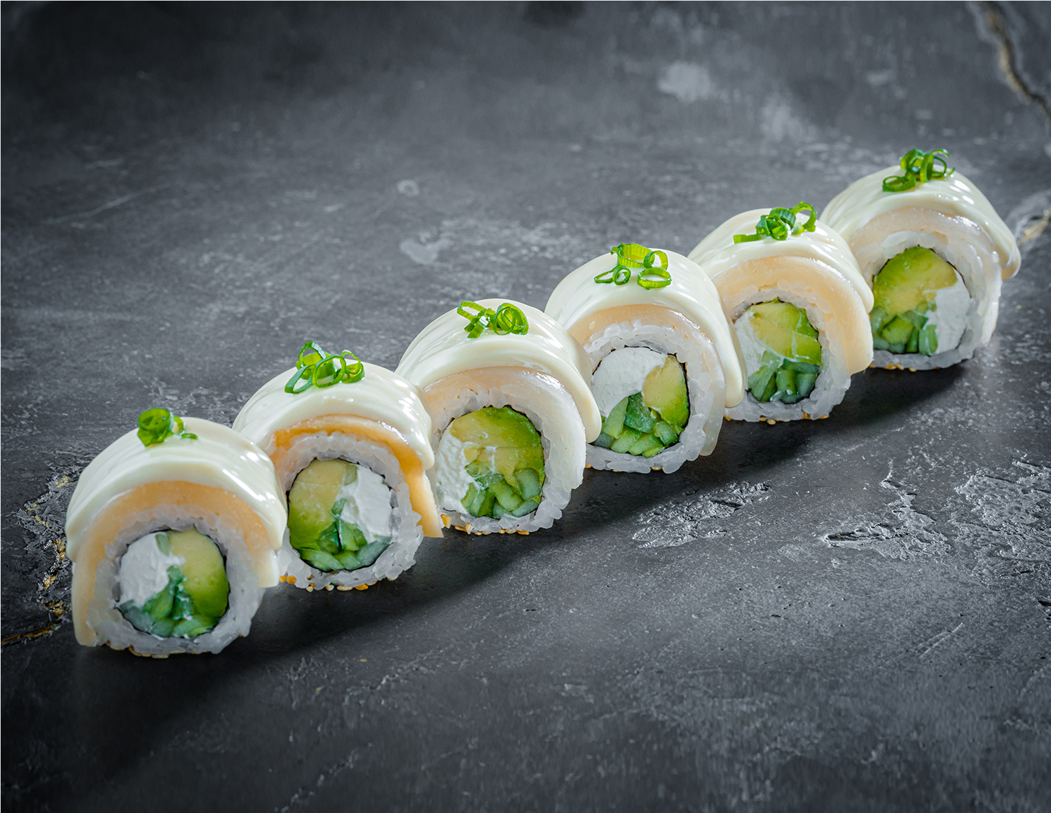 Ролл Масляная рыба с трюфельным соусом