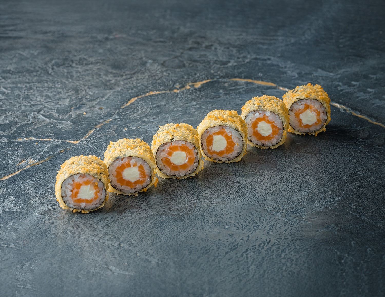 Ролл жареная филадельфия