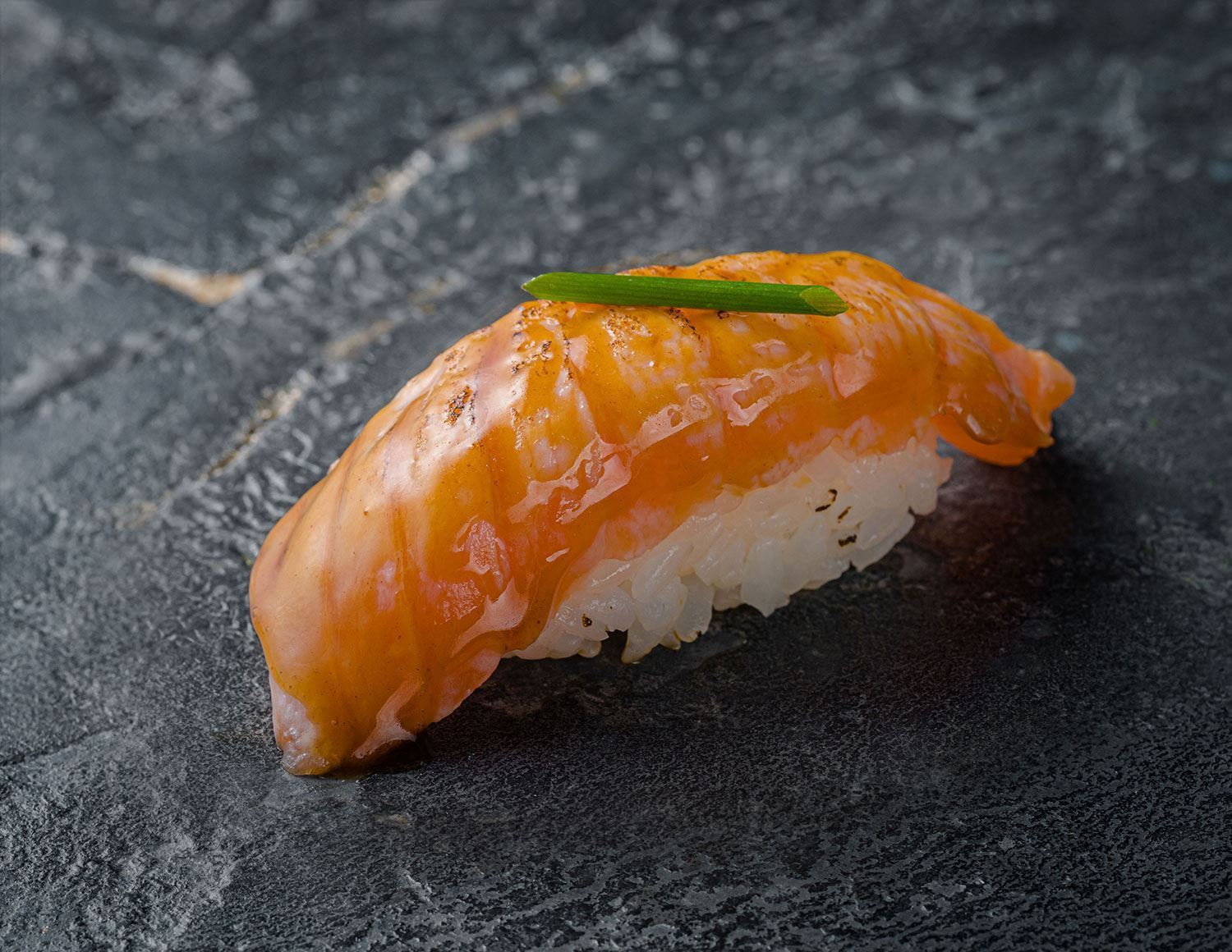 Суши Лосось опаленный