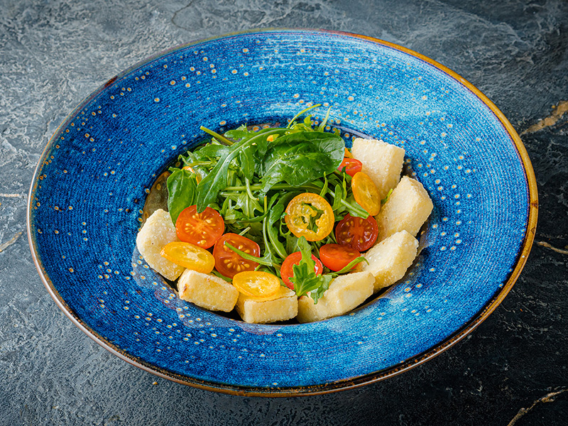 Микс салат с жаренным тофу