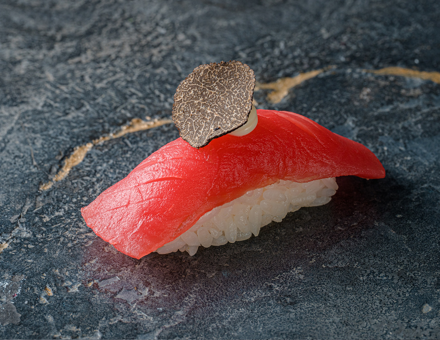 Суши Тунец Еллоуфин Трюфель