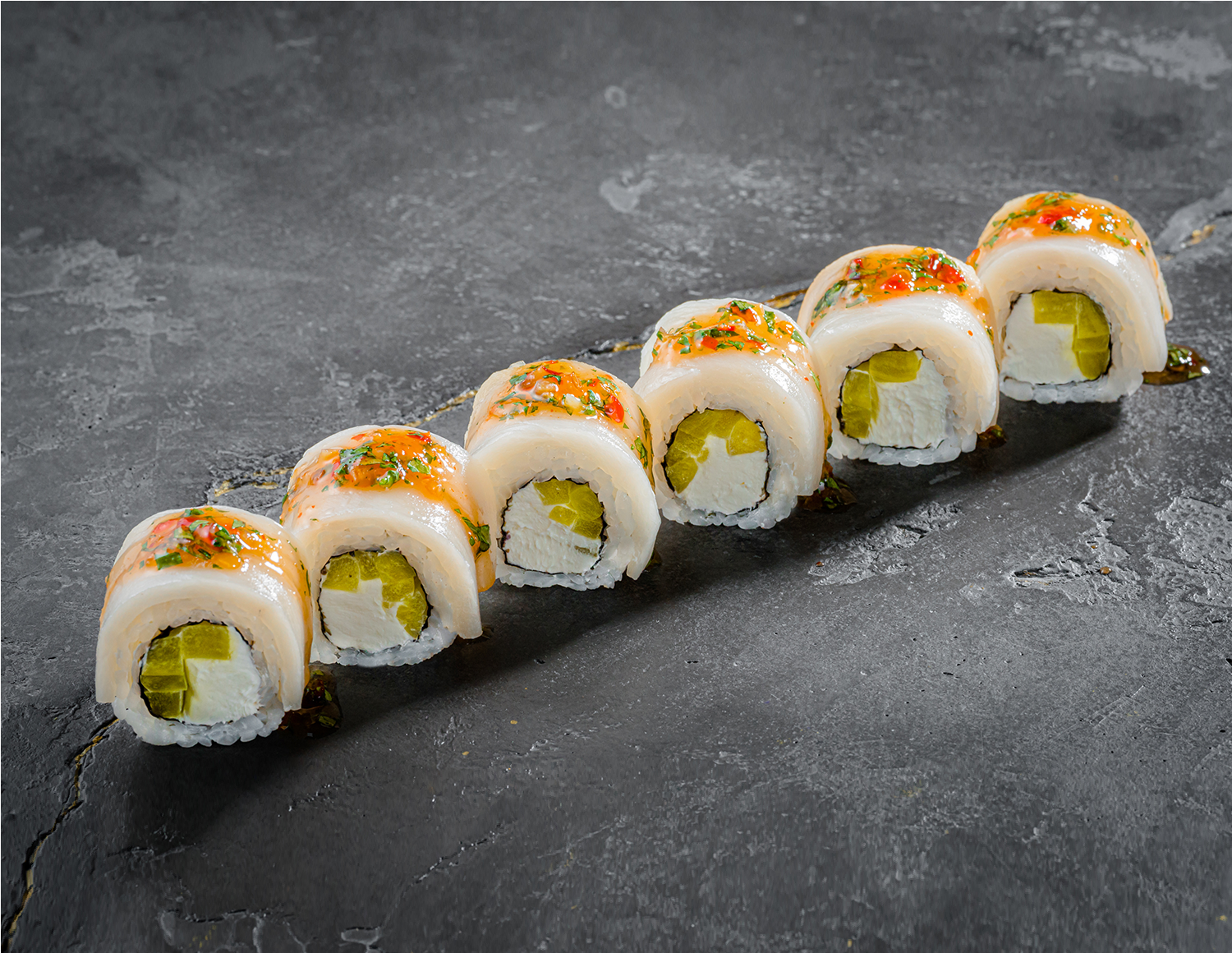 Ролл Масляная рыба с соусом Никей