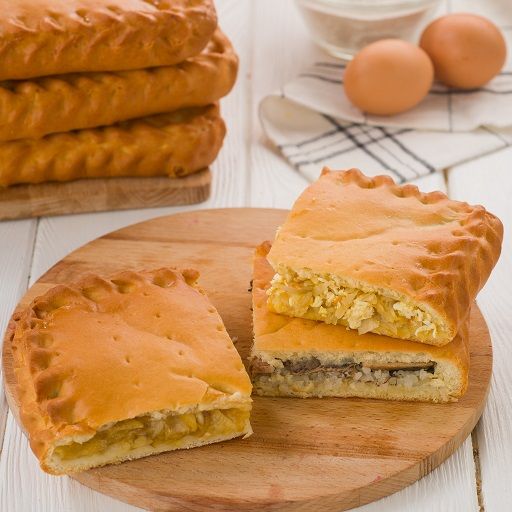 Пирог с семгой и рисом