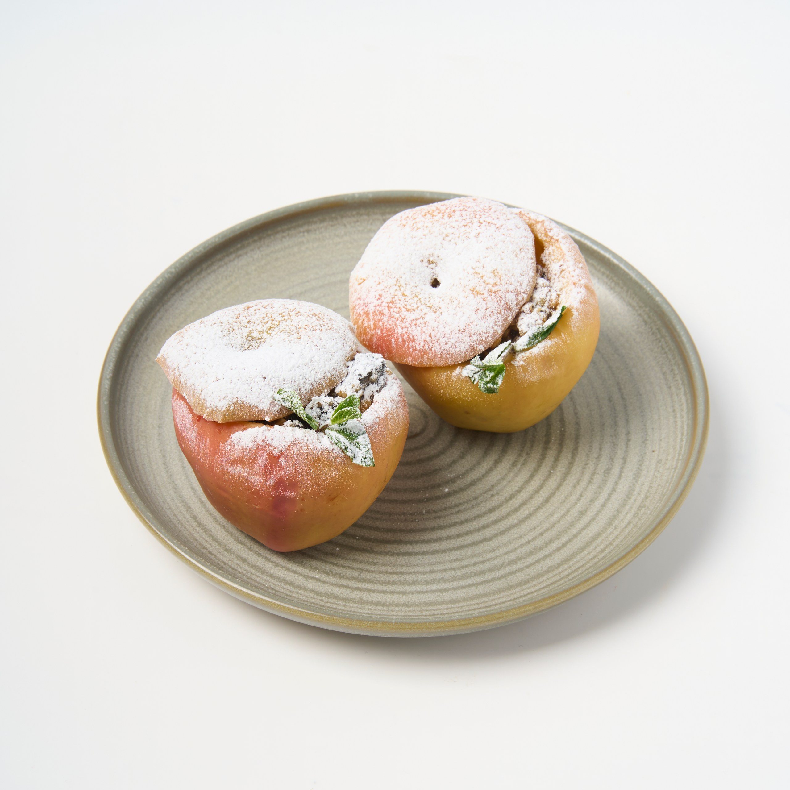 Запеченное яблоко с орехами и сухофруктами, вес