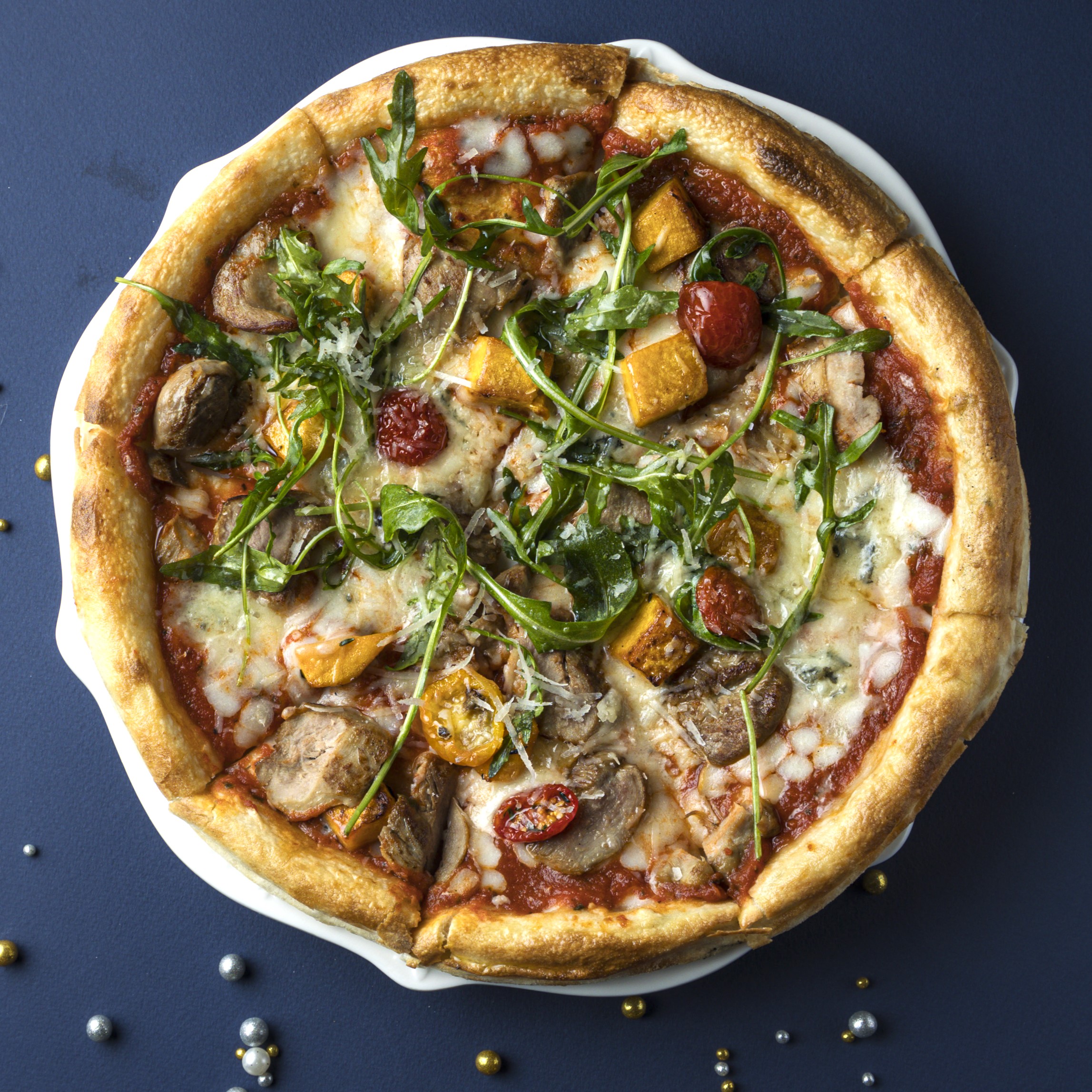 Пицца с филе перепела и запеченной и тыквой