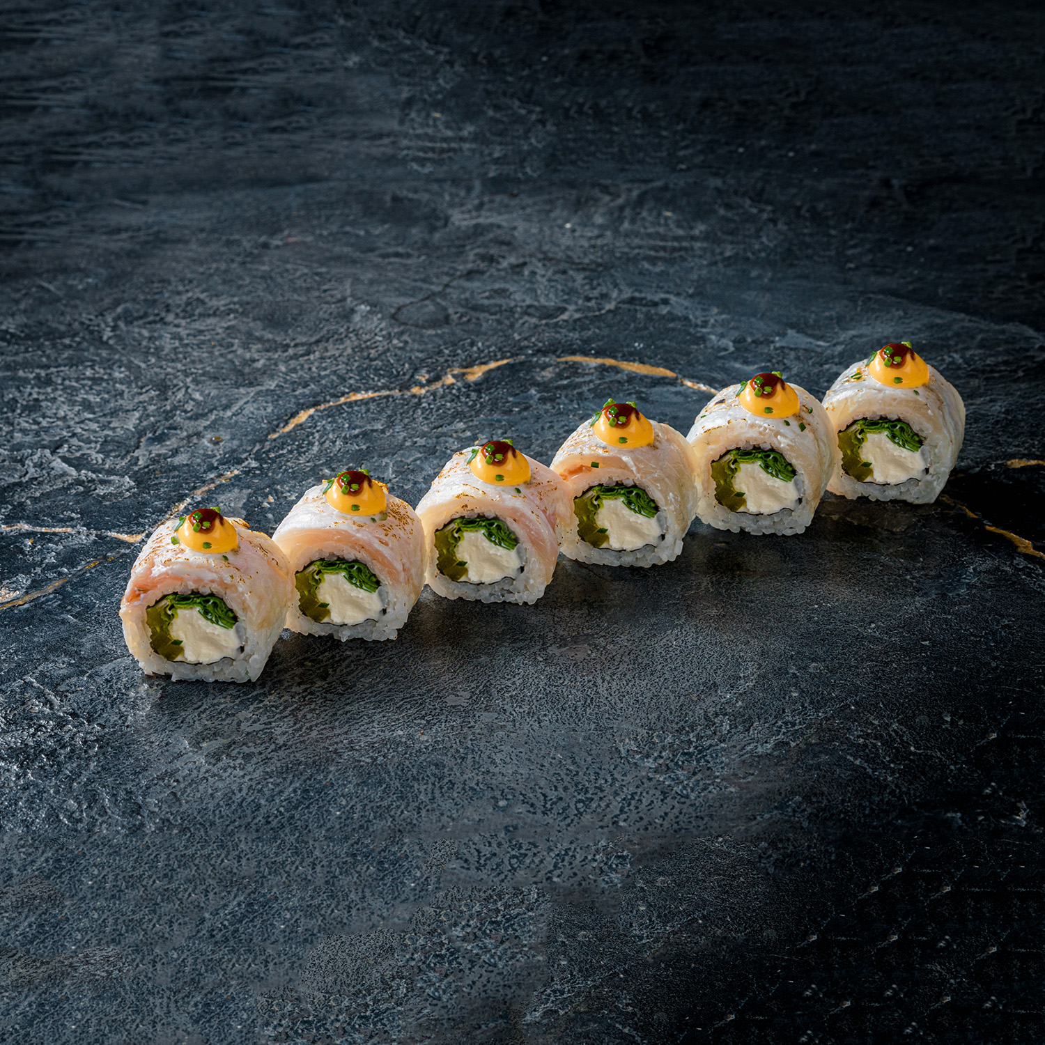 Ролл татаки Дорадо