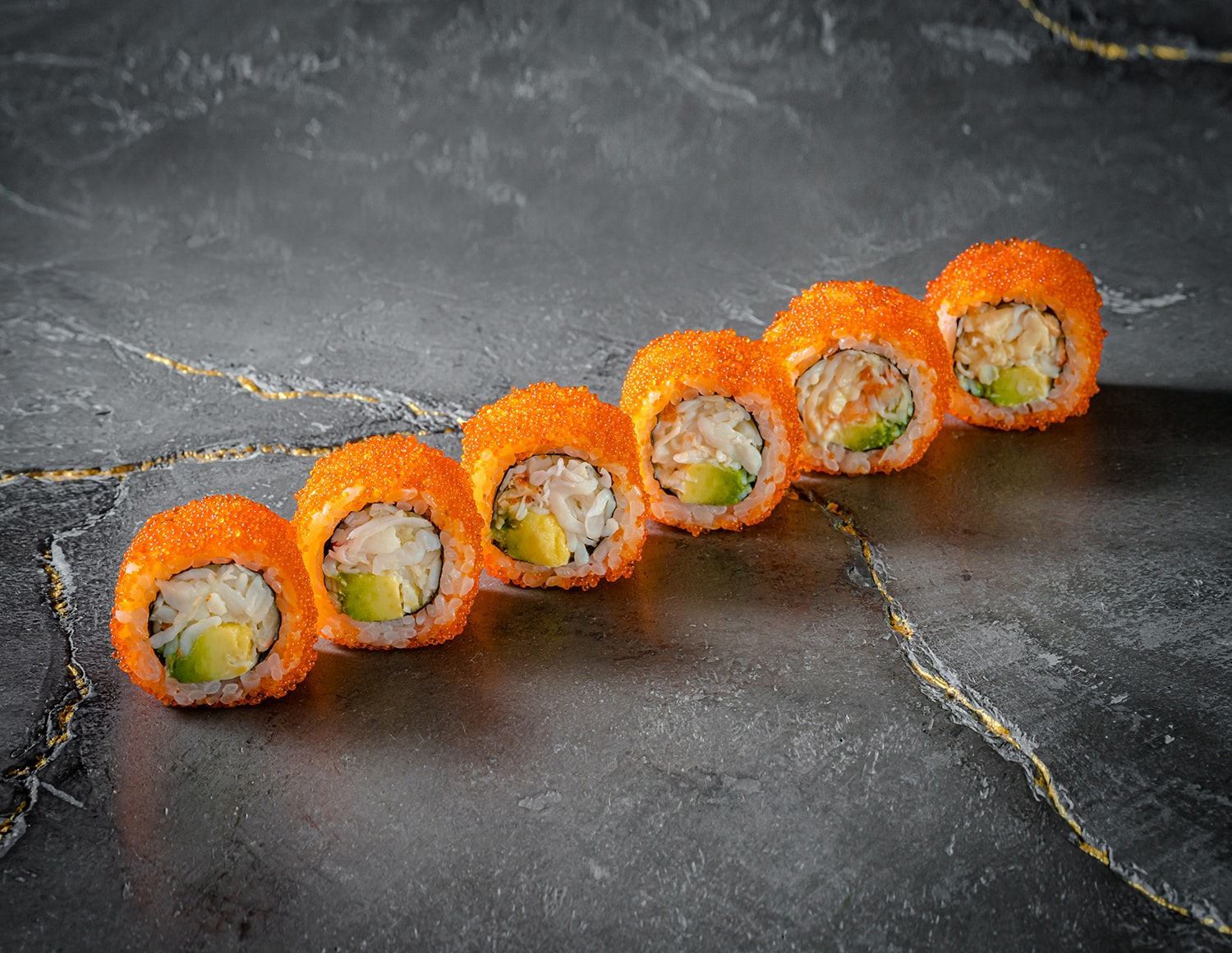 Ролл Калифорния с Камчатским Крабом