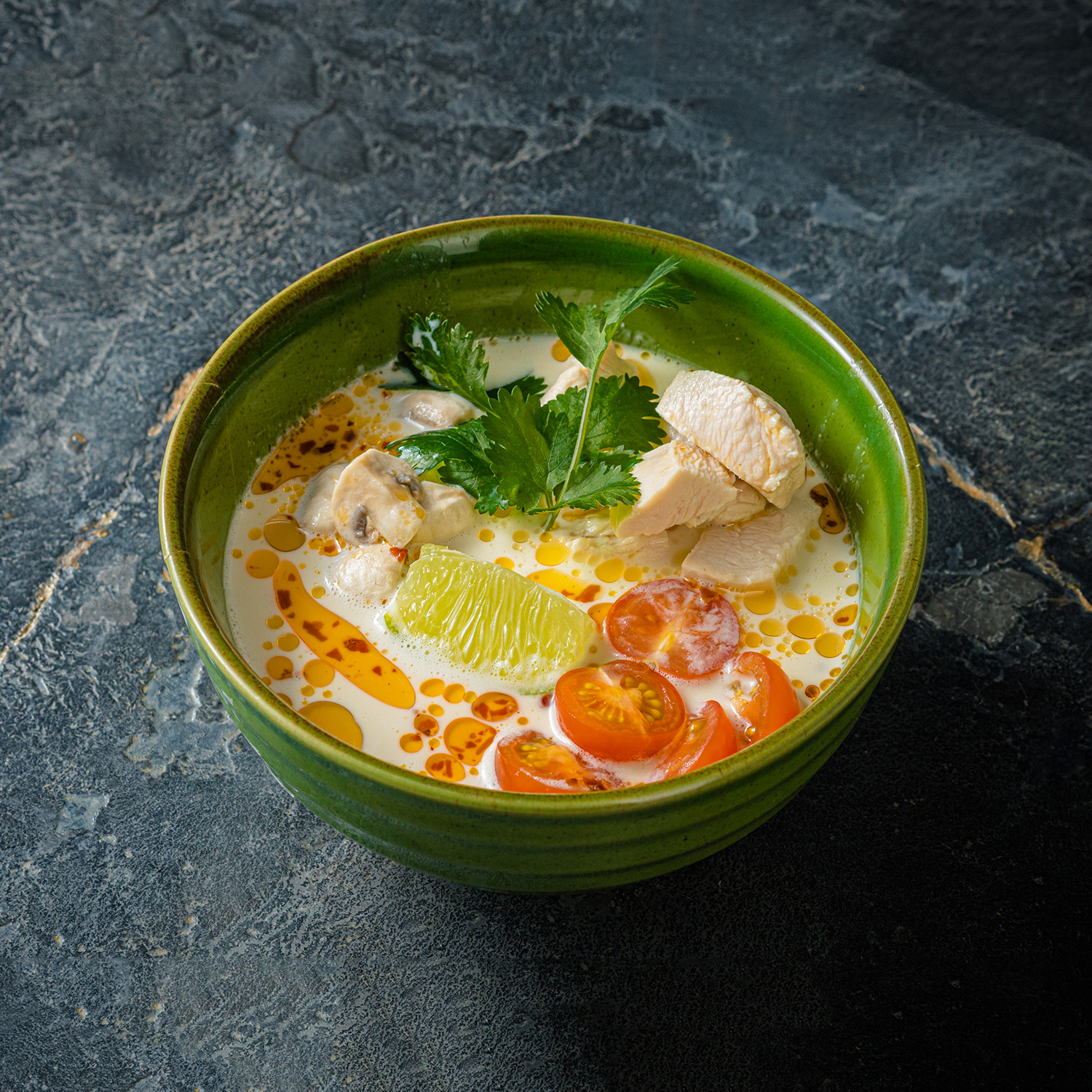 Том Кха c курицей