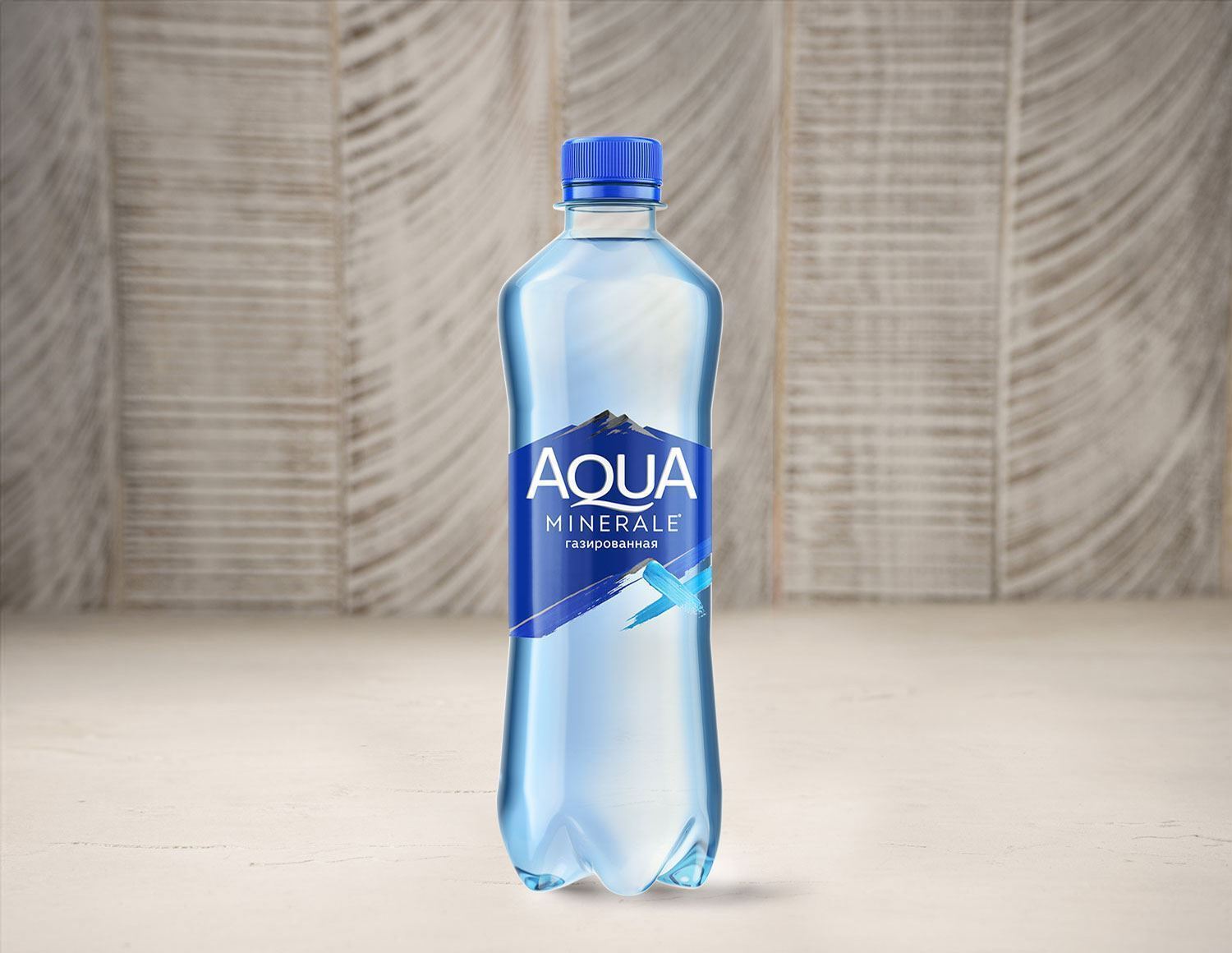 Вода Аква минерале газ.